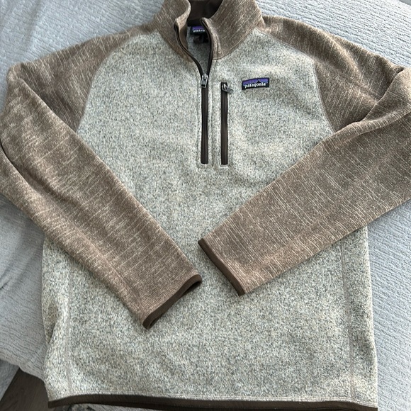 Patagonia quarter zip pullover